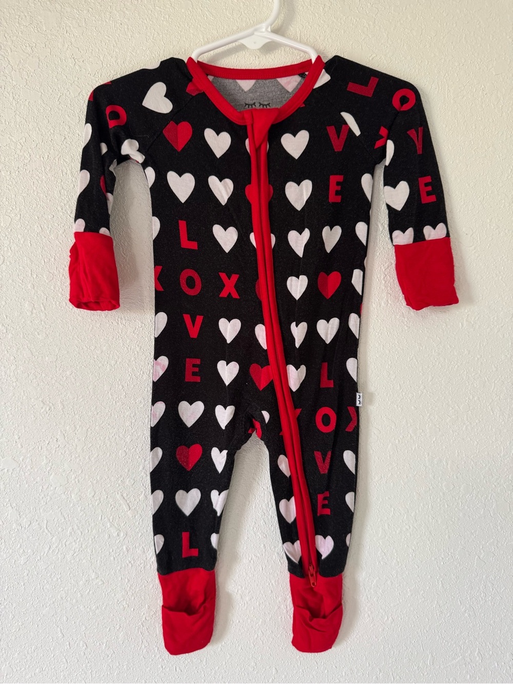 Little Sleepies Black & Red Heart One-Piece Pajamas - LOVE Print Size 0-3 Mths